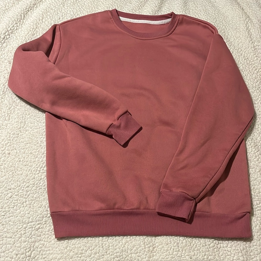 burgundy sweat shirt